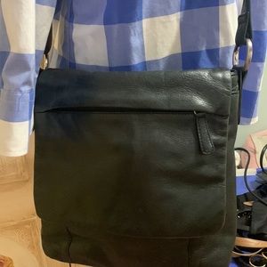Osgoode Marley Black Leather Crossbody Handbag Travel Organizer Purse Excellent.